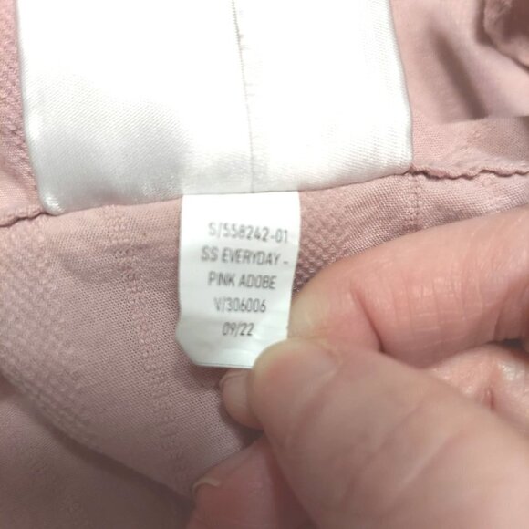 Old Navy Men's Tall Regular Fit Everyday Shirt Short Sleeve Button Front Shirt - Picture 5 of 5